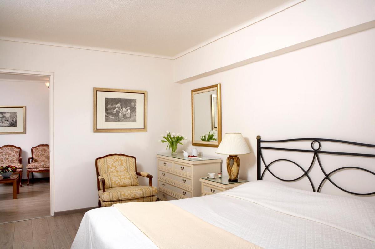 Amarilia Hotel Vouliagméni Екстериор снимка