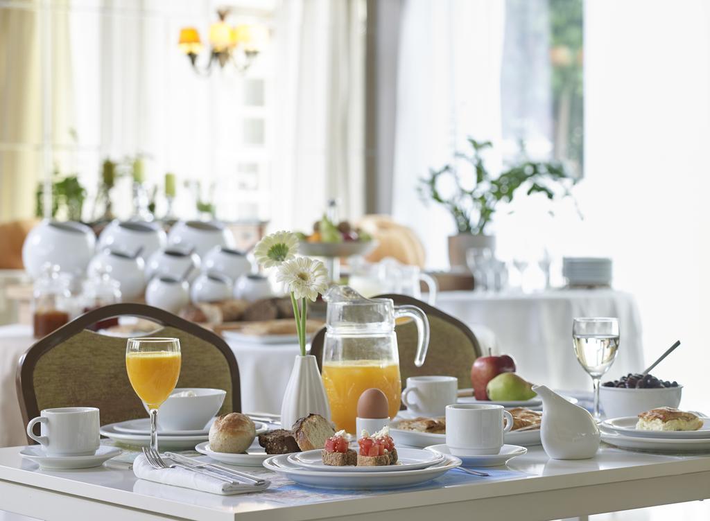Amarilia Hotel Vouliagméni Екстериор снимка