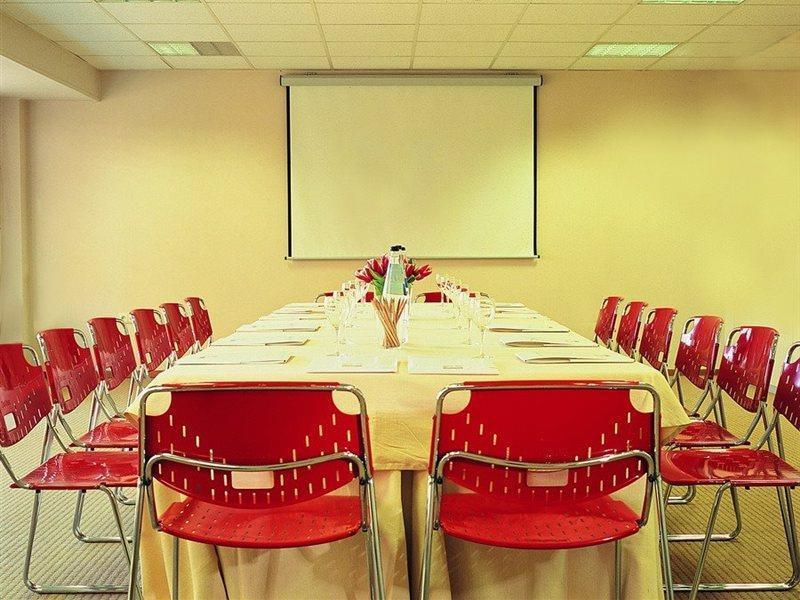 Amarilia Hotel Vouliagméni Съоръжения снимка