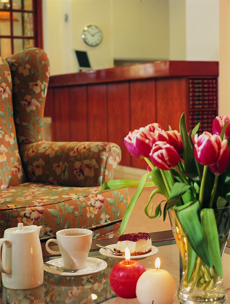 Amarilia Hotel Vouliagméni Екстериор снимка