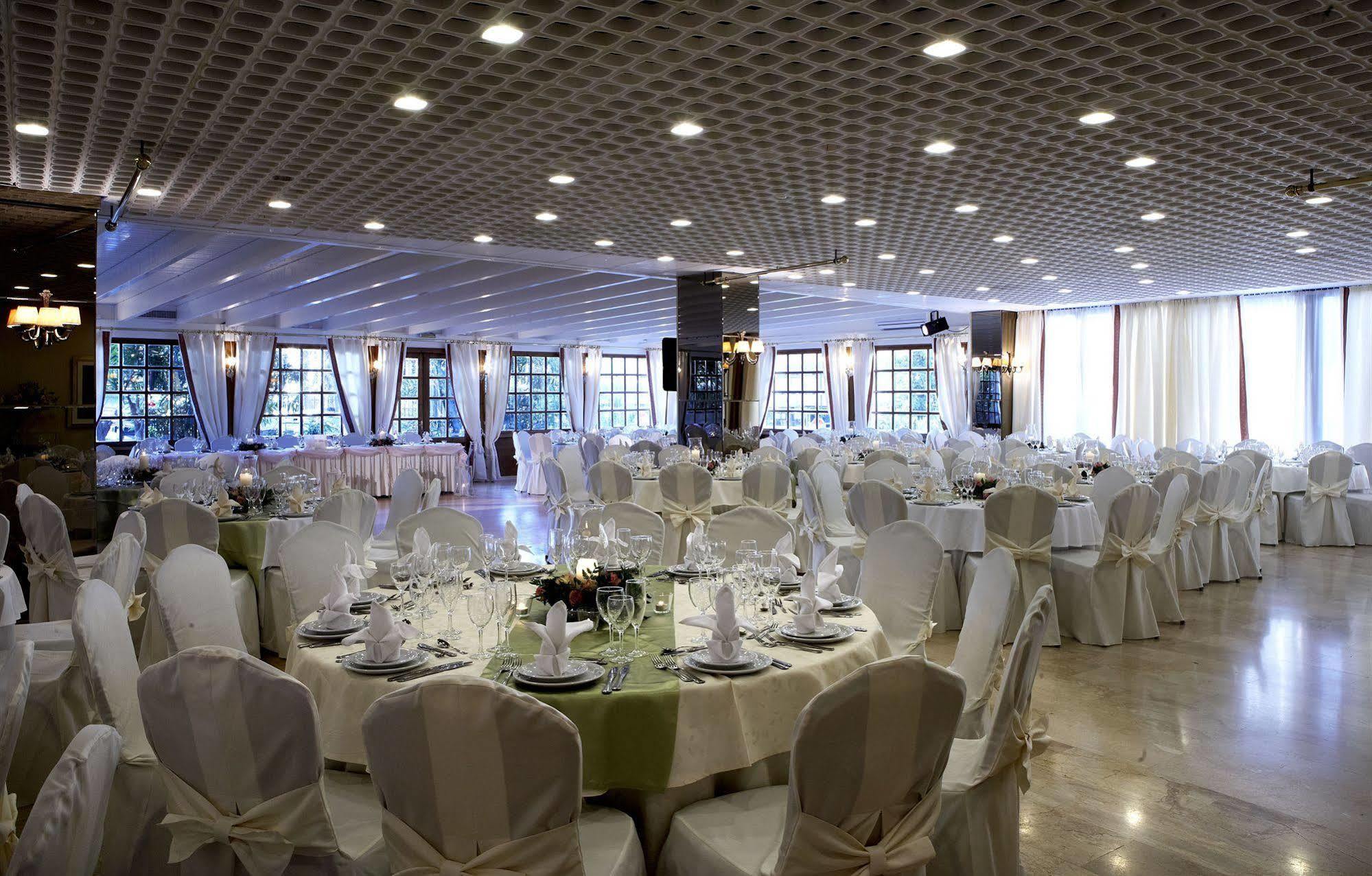 Amarilia Hotel Vouliagméni Екстериор снимка