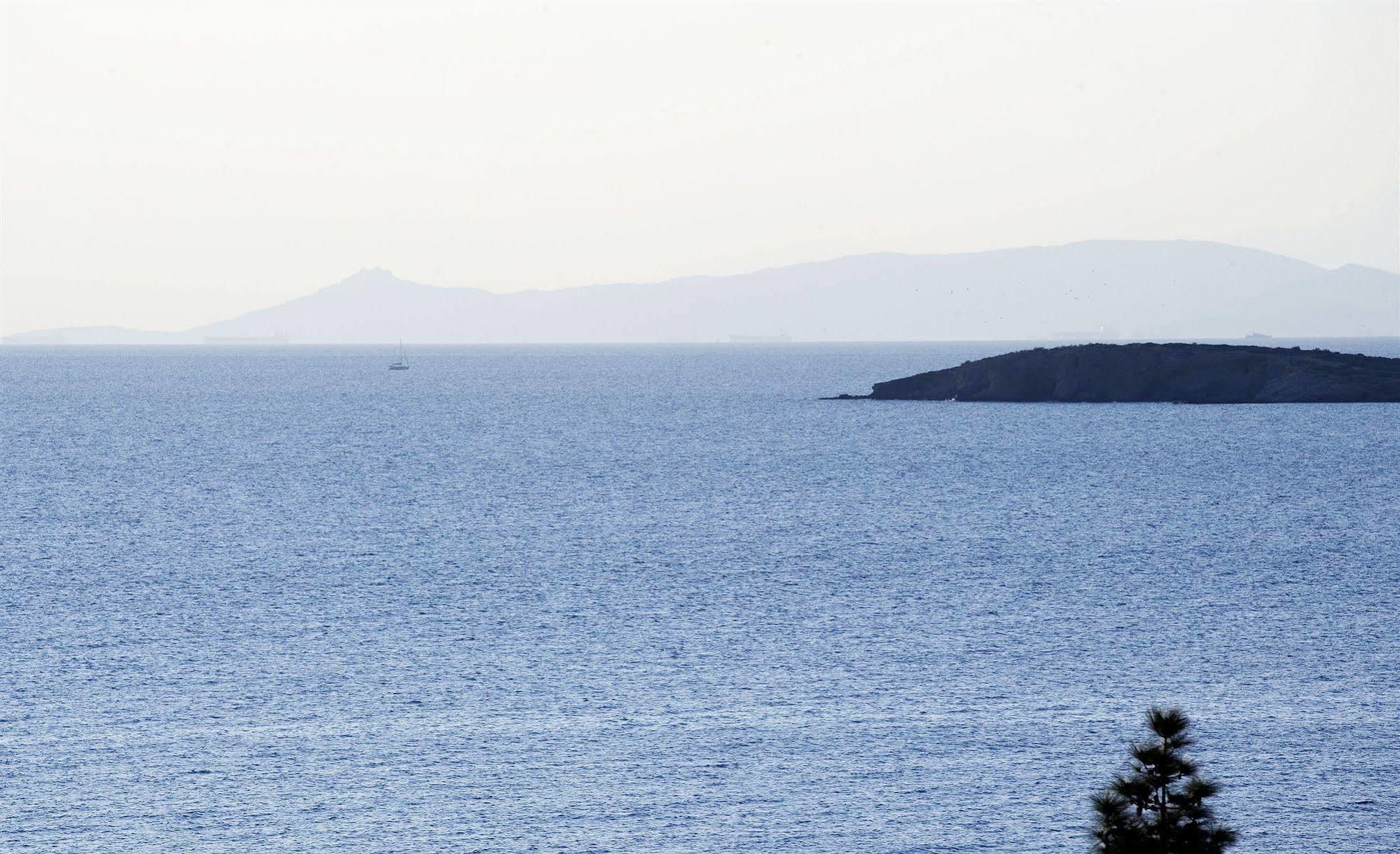 Amarilia Hotel Vouliagméni Екстериор снимка